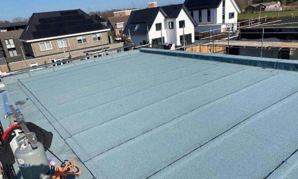Nieuw dak in Haaren laten aanleggen Geheel nieuw plat dak aangelegd